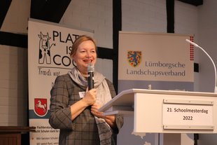 Dezernentin Gabriele Scheel vom Landesamt für Schule und Bildung begrüßte alle Teilnehmenden zum 21. Schoolmesterdag © Inga Seba-Eichert