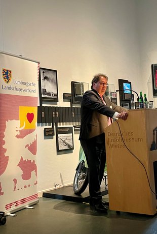 Landrat Flader überraschte mit einem Grußwort op Platt.