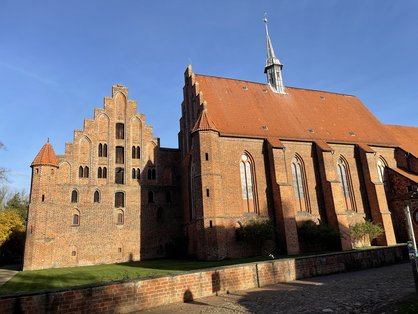 Das Kloster Wienhausen ist ein ehemaliges Zisterziennserinnenkloster und stammt aus dem 13. Jahrhundert © LLV Das Kloster Wienhausen ist ein ehemaliges Zisterziennserinnenkloster und stammt aus dem 13. Jahrhundert © LLV