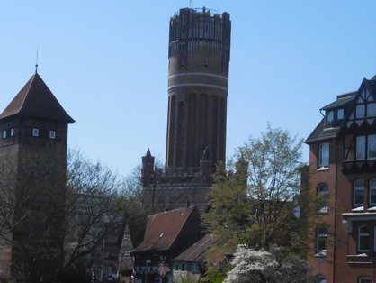 Blick auf den Wasserturm in Lüneburg © LLV